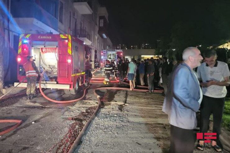 Bakıda yaşayış binasında YANĞIN : 1 nəfər öldü, 7 nəfər xilas edildi-  VİDEO  -YENİLƏNİB-3 