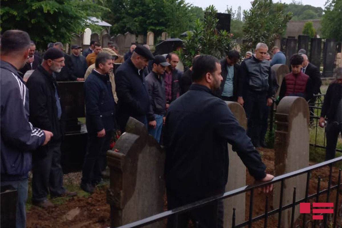 Jurnalist Qadir İbrahimli dəfn edildi - FOTO  - YENİLƏNİB 