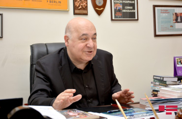 Xalq  yazıçısı Çingiz Abdullayev