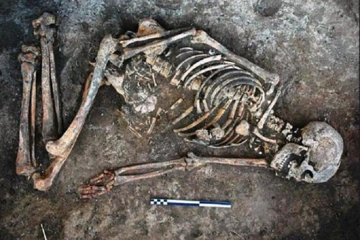 Gəncədə ŞOK:  8 il əvvəl ölən qadının çarpayıda skeleti tapıldı