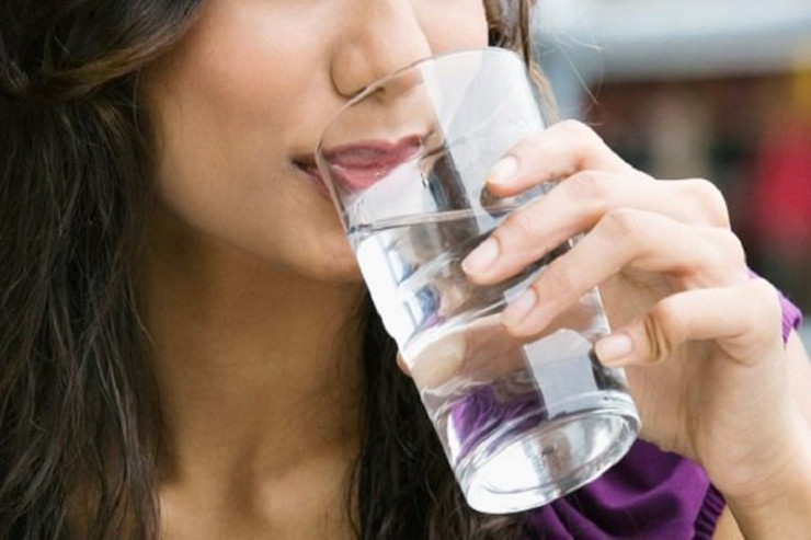 Suyu iki dəfə qaynadıb içmək nələrə səbəb ola bilər?