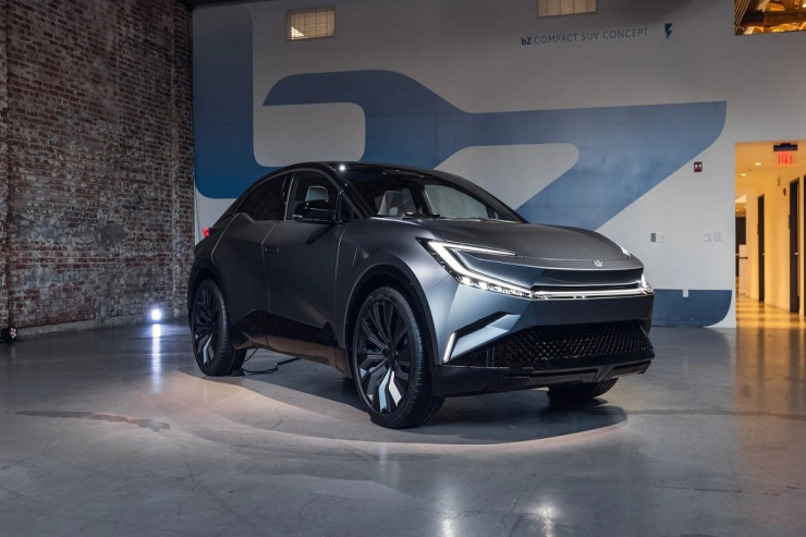 “Toyota” yeni elektrikli avtomobilini  təqdim etdi - VİDEO 