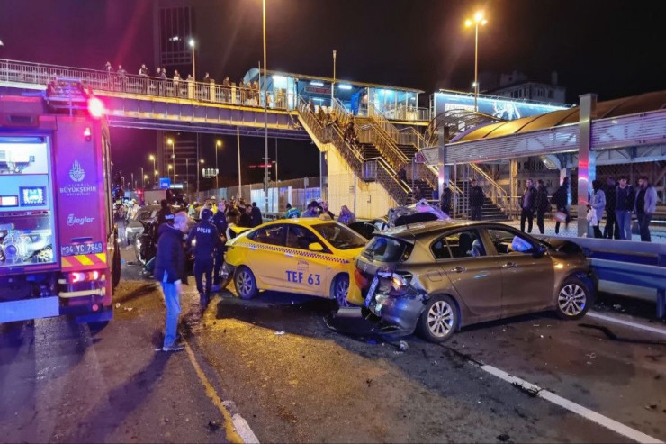 13 maşın toqquşdu, xəsarət alanlar var - YENİLƏNİB 