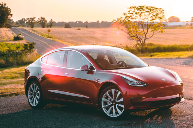 "Tesla" ən ucuz avtomobilini yeniləyir