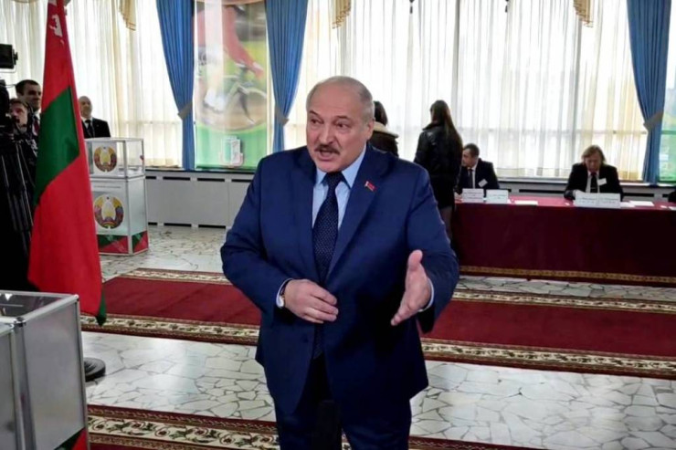 Lukaşenkodan  ETİRAF:   “Ukraynadakı xüsusi əməliyyatda iştirak edirik”