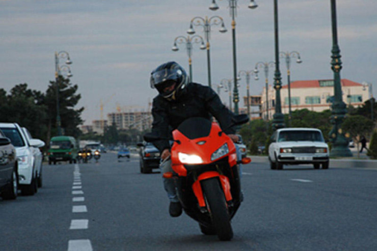 Motosikletlə  narkotik daşıyan   qardaşlar tutuldu