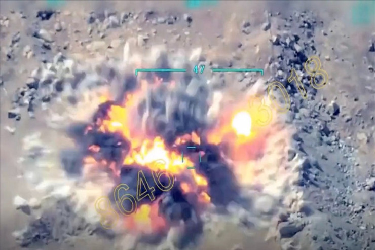Suriyaya hava zərbəsi: İŞİD-in  tanınmış nümayəndələri məhv edildi 