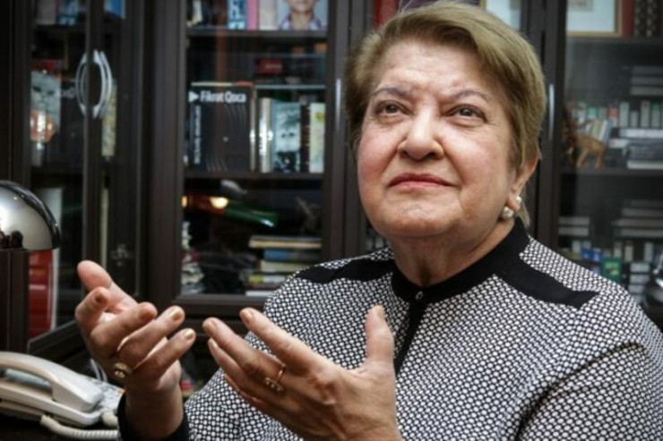 Ruhəngiz Qasımova ilə vida mərasimi keçirilir: Qızı danışdı - VİDEO<span class="qirmizi"></span>