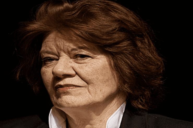 Anasını öldürən məşhur yazıçı həyatını itirdi