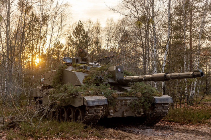 Britaniya Ukraynaya 14 “Challenger 2” tankı göndərdi-FOTO 