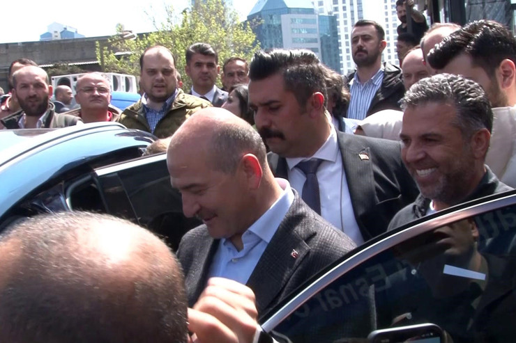 Süleyman Soylu TOGG-u ustalara yoxlatdırdı - FOTO 