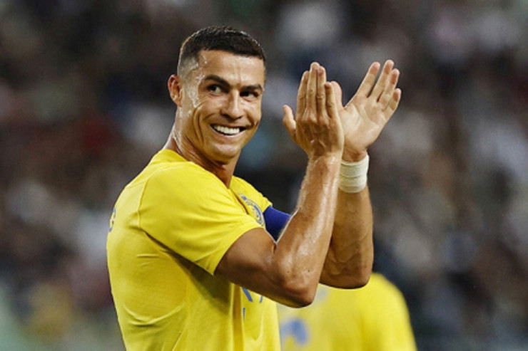 Ronaldo “Instagram”da 600 milyon izləyicisi ilə  dünyada birinci   oldu