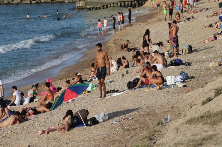 Sabah çimərliyə gedənlərin NƏZƏRİNƏ:  Hava AÇIQLANDI