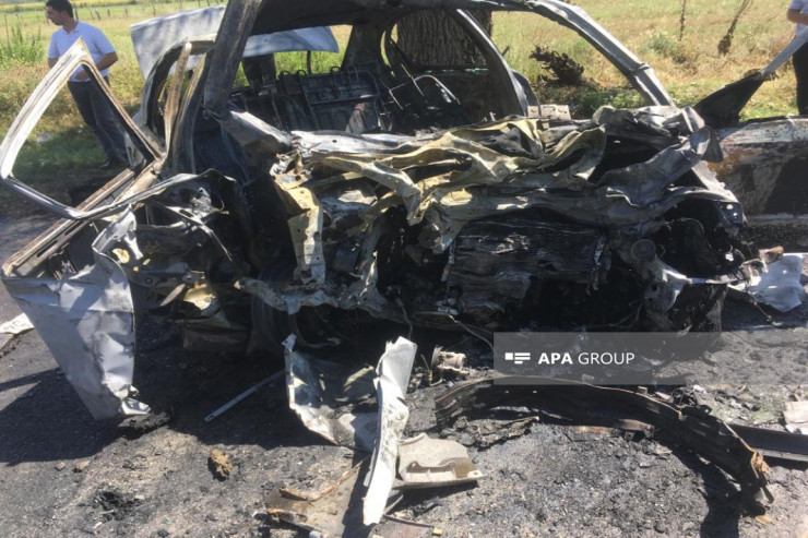 Balakəndə DƏHŞƏT:  sürücü maşında diri-diri yandı - FOTO 
