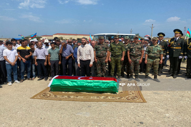 31 il əvvəl Daşaltıda itkin düşən şəxsin qalıqları Xızıda dəfn olundu -FOTO 