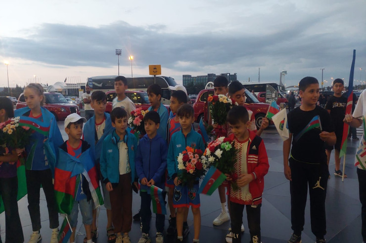 Taekvondoçularımız vətənə 5 medalla döndülər-FOTO -VİDEO -YENİLƏNİB 