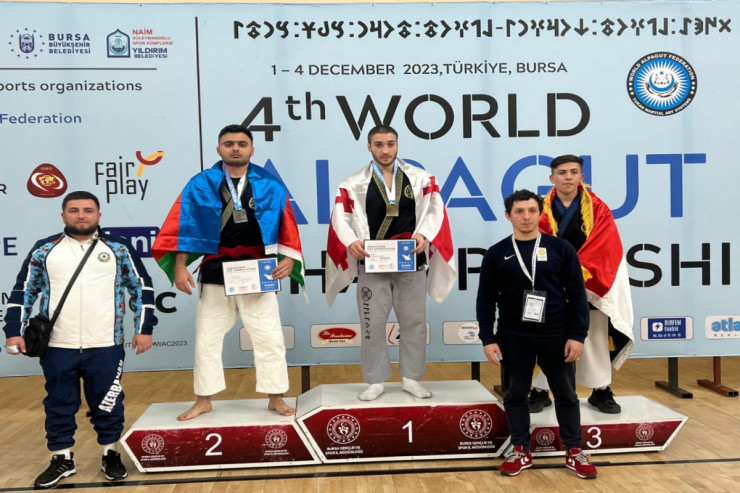 FHN əməkdaşı dünya çempionatda gümüş medal qazandı