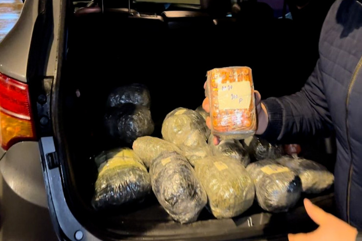 Xırdalanda iranlının narkotiklərini satan tutuldu - VİDEO 
