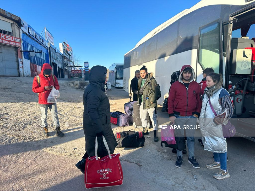 Adanadan 46 nəfər avtobusla Azərbaycana yola düşdü
