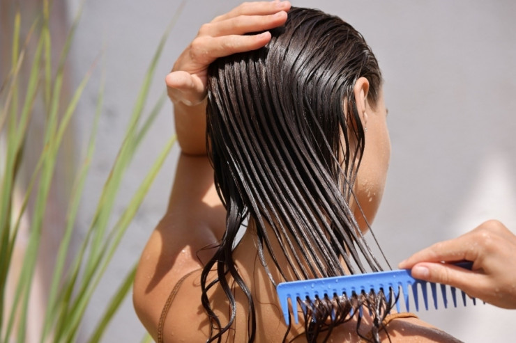 İsrailli alimlər: Saçların düzləndirilməsi böyrək çatışmazlığına gətirib çıxara bilər