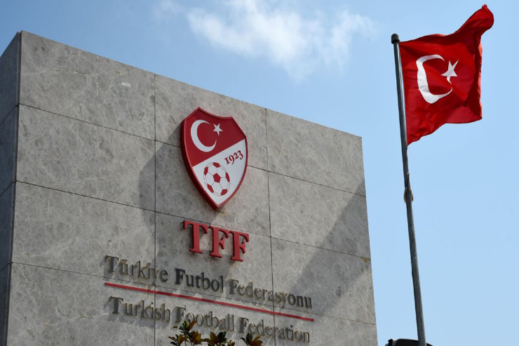 Zəlzələdən sonra Türkiyənin 3 klubu oyunları dayandırdı