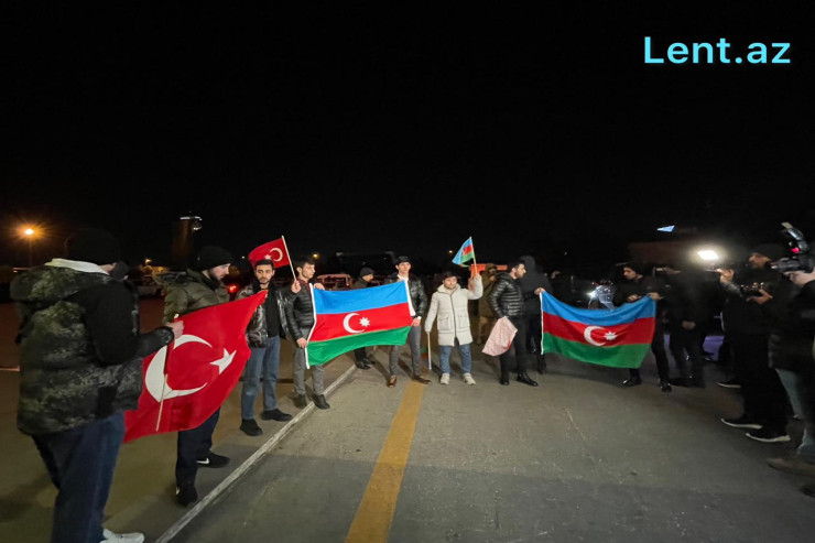 Türkiyədəki zəlzələdə həlak olan tələbələrin nəşi Azərbaycana gətirildi-FOTO 