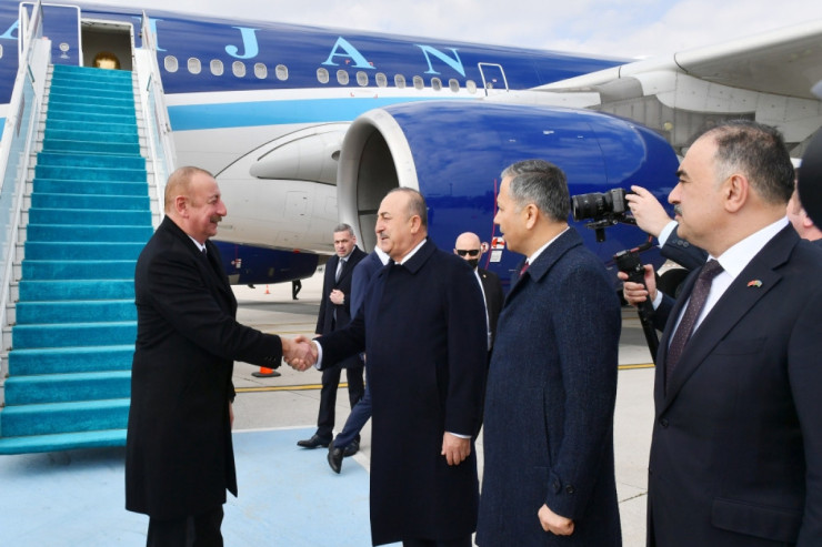Prezident İlham Əliyev Türkiyəyə getdi