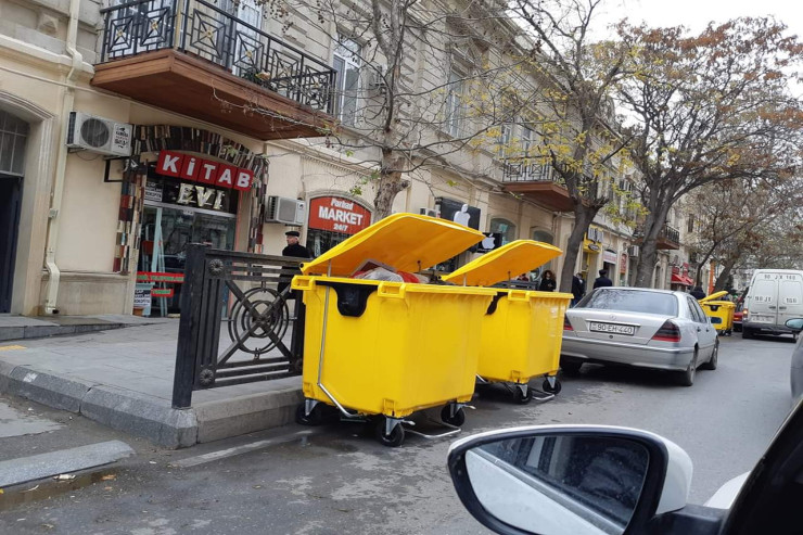 Bakıdakı zibil qablarının qapaqları oğurlandı