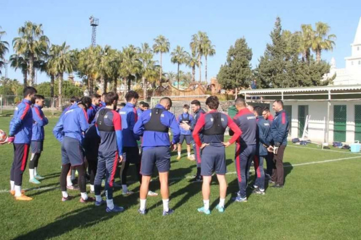 Azərbaycan futbol klubunun oyunu yarmçıq qaldı - SƏBƏB 