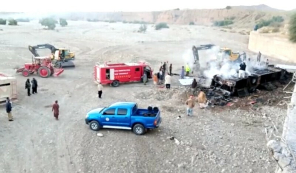 Avtobus qəza nəticəsində yandı, 41 nəfər ölüb