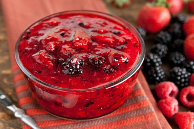 Berry jam. Варенье из лесных ягод. Узбекское варенье. Варенье из красной смородины. Варенье Узбекистан.