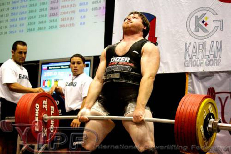 Həbsxanadan müharibəyə yollanan  dünya çempionu öldürüldü  