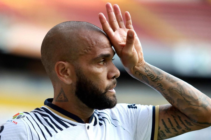 Ən titullu futbolçudan  təcavüz iddialarına   CAVAB