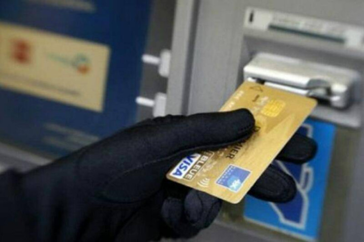 Sumqayıt sakininin bank kartından pul oğurlandı