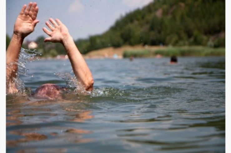 Azyaşlı kanalda çimərkən BOĞULDU 