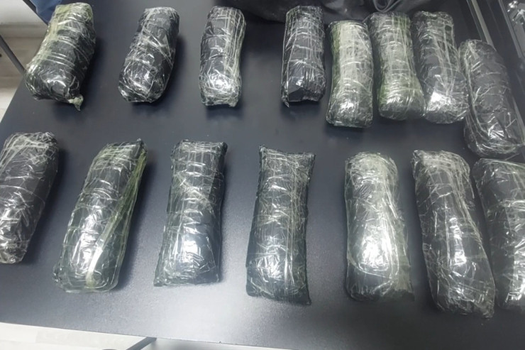 İrandan gətirilən  15 kilo heroin   görün harada aşkarlandı