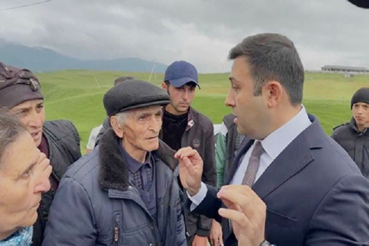 "Göl zəhərli olsaydı 78 yaşlı nənənin səsi məndən yüksək çıxmazdı" - İCRA BAŞÇISI 