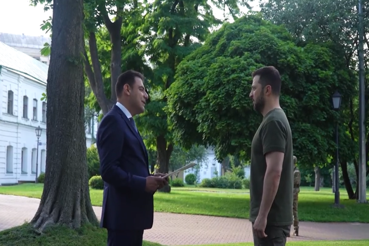 Azərbaycanlı səfir  etimadnaməsini Zelenskiyə   təqdim etdi