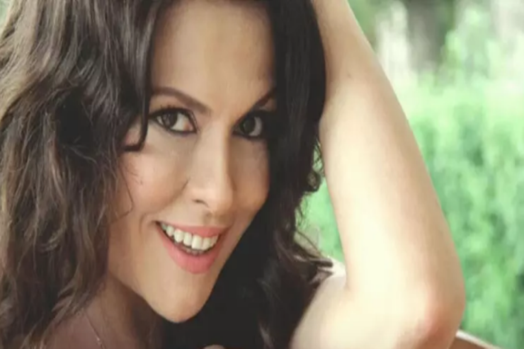 Aydan Şeneri  heç kim   tanımadı - FOTOLENT  