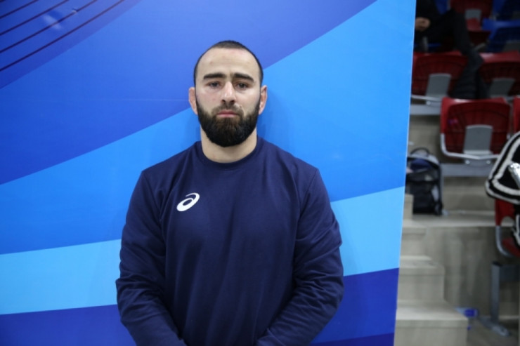 Güləşçilərimiz Bolqarıstanda 2 medal qazandılar