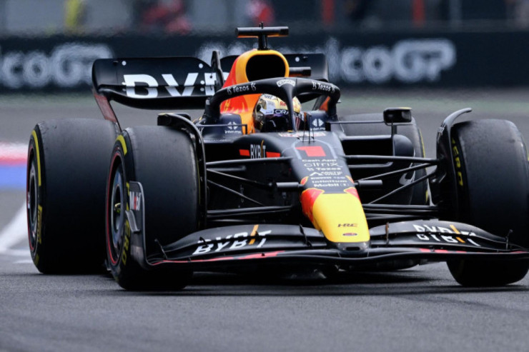 Ferstappen mövsümün ilk "Qran Prisi"ni qazandı