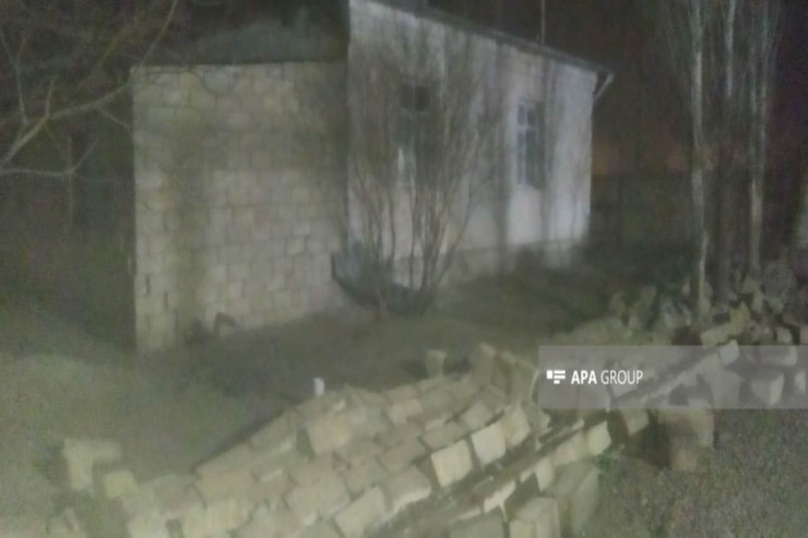 Ağdamda külək evin hasarını uçurdu - FOTO 