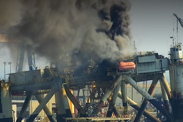 Neft platformasında güclü yanğın baş verdi