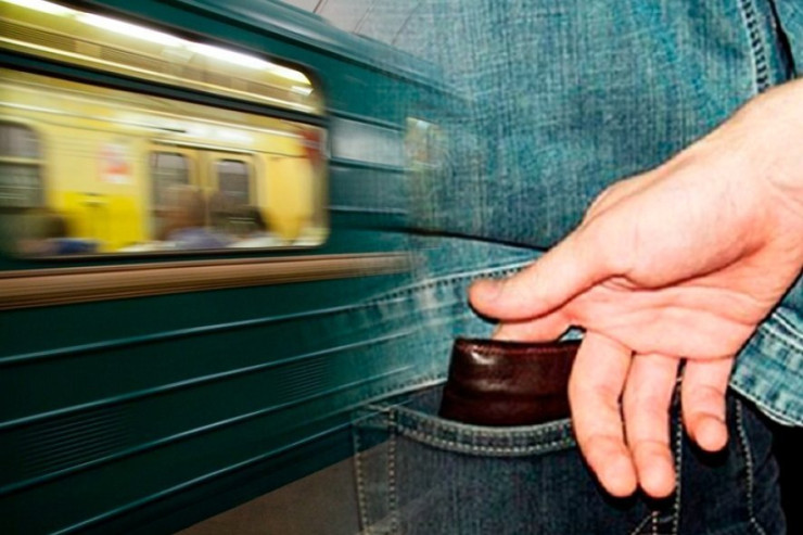 Bakı metrosunda cibgirlik edən saxlanıldı