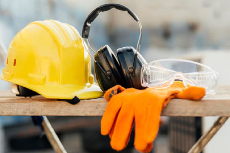 Bakıda DƏHŞƏT:  fəhlə faciəli şəkildə öldü