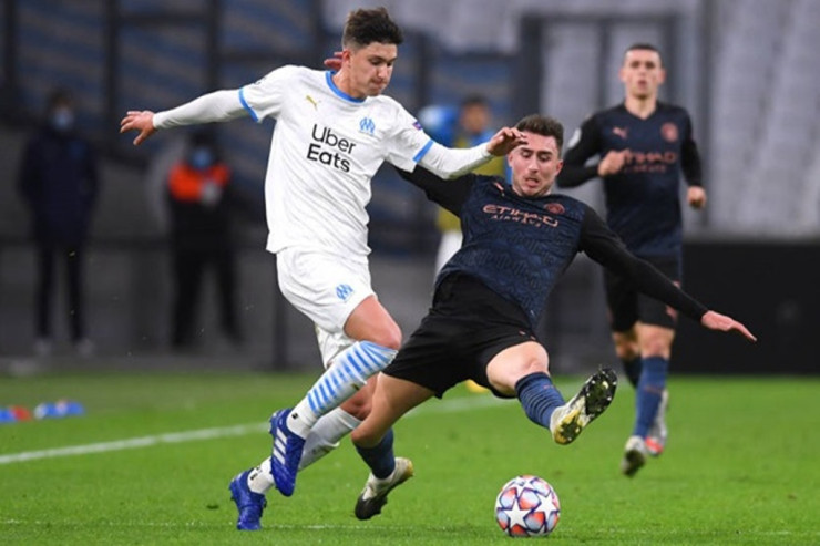 Azarkeş oyunçunun satılması üçün  aclıq aksiyasına   başladı