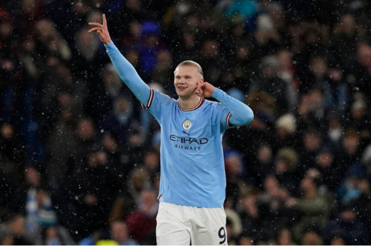 Çempionlar Liqasında bir oyunda 5 qol vuran  üçüncü futbolçu   oldu