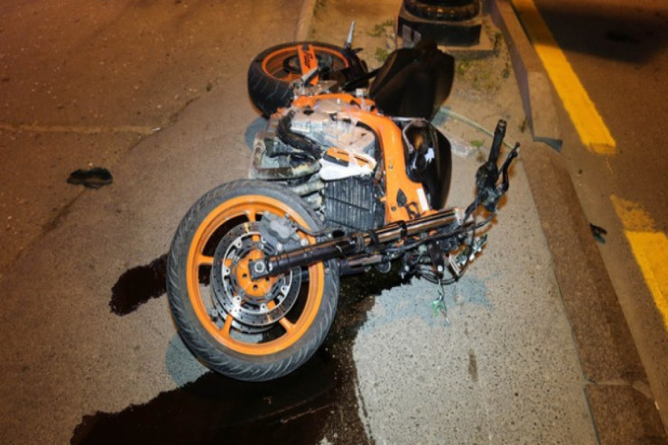 Piyadanı yaralayan motosiklet sürücüsü hadisə yerindən qaçdı 
