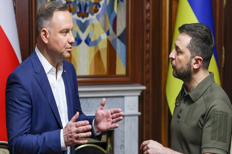 Zelenski Duda ilə Ukraynanın müdafiə ehtiyaclarını müzakirə etdi