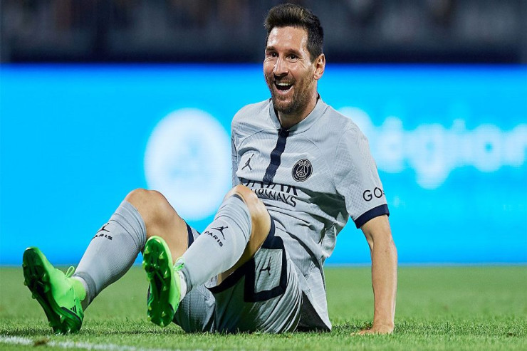 Messi daha bir il PSJ-də  qalası oldu 
